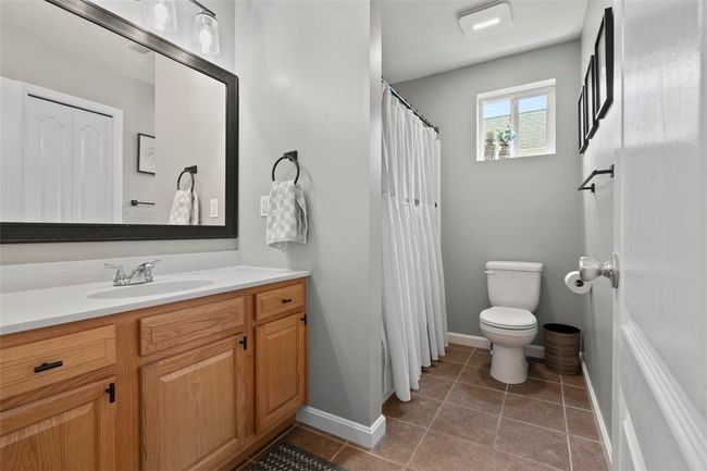 Full Bath - UL | Image 19