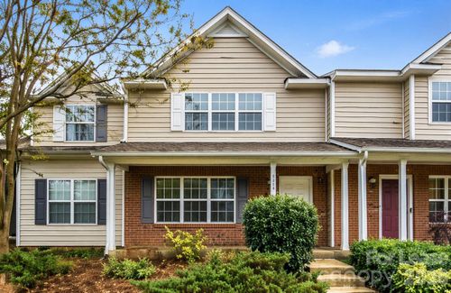 10519 Yellow Rose Ln, Charlotte, NC, 28269-5159 | Card Image