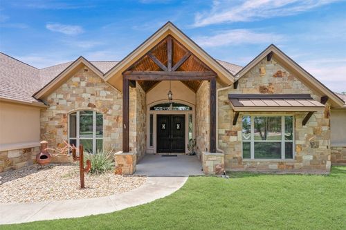 102 Eagle Valley Ln, Liberty Hill, TX, 78642-3582 | Card Image