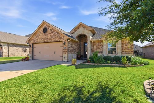 2038 Clive Dr, Granbury, TX, 76048-1135 | Card Image