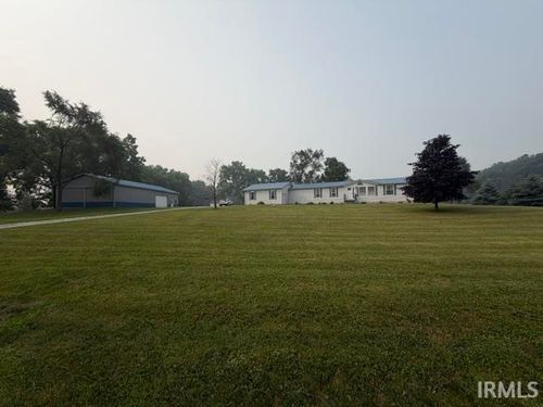10200 700, Wolcottville, IN, 46795-8778 | Card Image