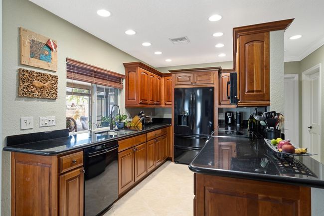 2750 Ne 45 Th St, House other with 3 bedrooms, 2 bathrooms and null parking in Lighthouse Point FL | Image 5