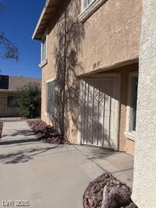 3819 Terrazzo Ave, Las Vegas, NV, 89115-7428 | Card Image
