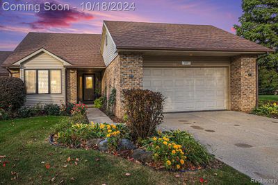 25 - 8309 Butternut Court, Condo with 2 bedrooms, 3 bathrooms and null parking in Grand Blanc Twp MI | Image 1