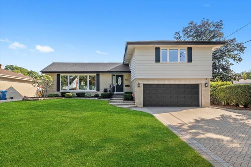 142 E Quincy St, Elmhurst, IL, 60126-4415 | Card Image