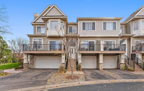 2340 Eagle Trace Ln, Woodbury, MN, 55129-4285 | Card Image