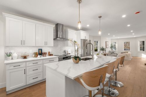 1-25 Francis St, Watertown, MA, 02472-2915 | Card Image