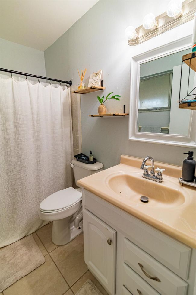 2097 Se New York St, House other with 4 bedrooms, 2 bathrooms and null parking in Port Saint Lucie FL | Image 27