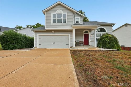 1091 Fenton Park Dr, Fenton, MO, 63026-7614 | Card Image