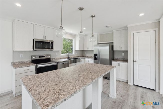 855 Roosevelt Rd, House other with 4 bedrooms, 2 bathrooms and null parking in Luling TX | Image 12