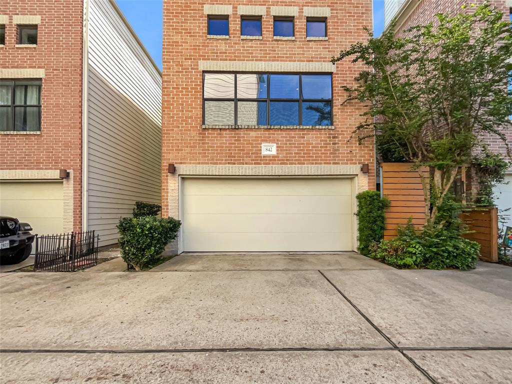 26th St, Houston, TX 77008