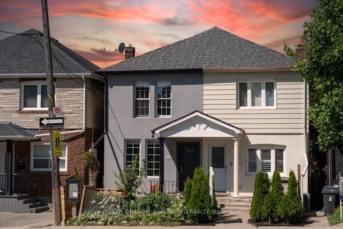 638 Winona Dr, York, ON, M6C3V6 | Card Image