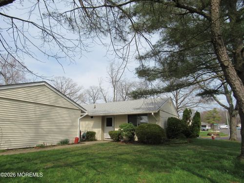 264B Crosse Dr, Monroe, NJ, 08831-5824 | Card Image