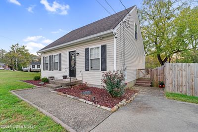 7810 Watering Pl, House other with 3 bedrooms, 2 bathrooms and null parking in Louisville KY | Image 1