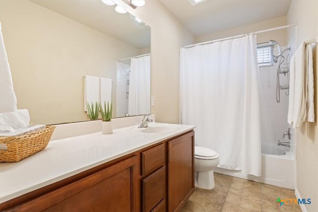Bathroom 2 | Image 12