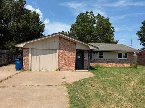8809 E 2nd St, Tulsa, OK, 74112-2302 | Card Image
