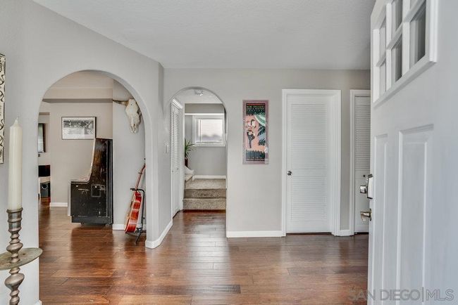 4010 Crown Point Dr, House other with 2 bedrooms, 3 bathrooms and 2 parking in San Diego CA | Image 5