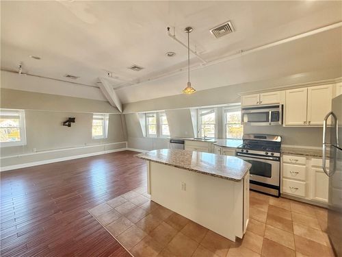 3rd-23 Peck Ln, Warwick, RI, 02888-1637 | Card Image