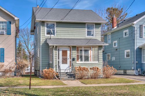 121 N Thompson St, Jackson, MI, 49202-4130 | Card Image