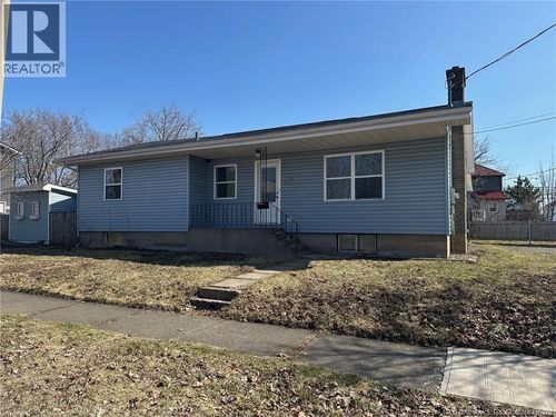 118 Melville St, Moncton, NB, E1C3T4 | Card Image