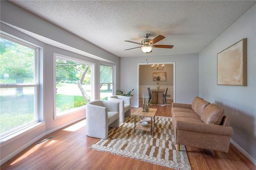 12614 Blue Ridge Ext, Grandview, MO, 64030-1555 | Card Image