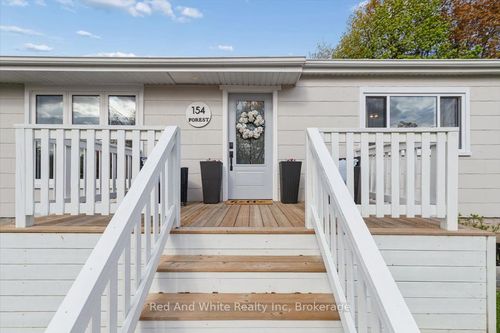 154 Forest Rd, Cambridge, ON, N1S3B8 | Card Image