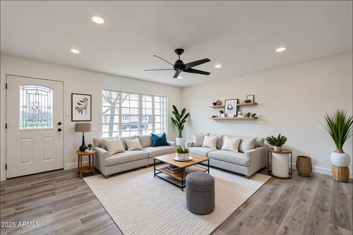 8124 E Whitton Ave, Scottsdale, AZ, 85251-5822 | Card Image