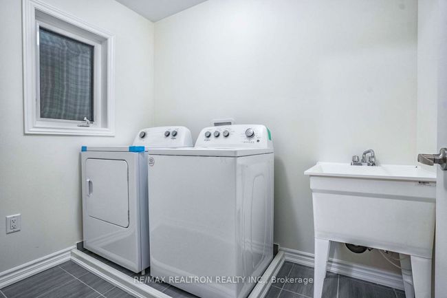 1502 Harker St, House other with 4 bedrooms, 3 bathrooms and 1 parking in Innisfil ON | Image 38