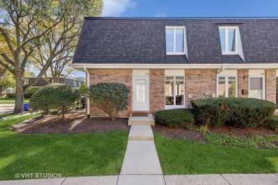 B - 428 Sunnybrook Lane, Townhouse with 2 bedrooms, 1 bathrooms and 1 parking in Wheaton IL | Image 3