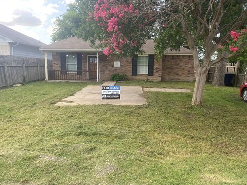 201 Castro, Thrall, TX, 76578-8602 | Card Image