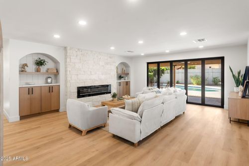 5122 E Blanche Dr, Scottsdale, AZ, 85254-2231 | Card Image