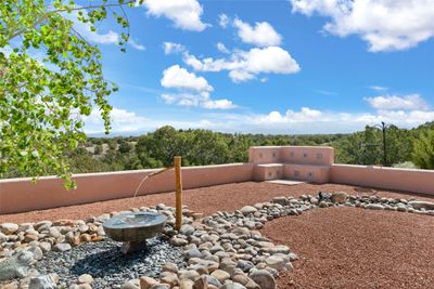 Courtyard With Views | Image 3