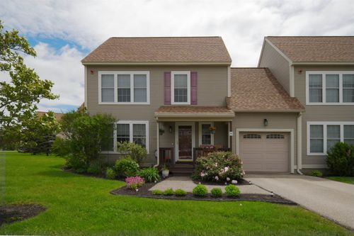 60 Abbey Rd, Brentwood, NH, 03833-6638 | Card Image