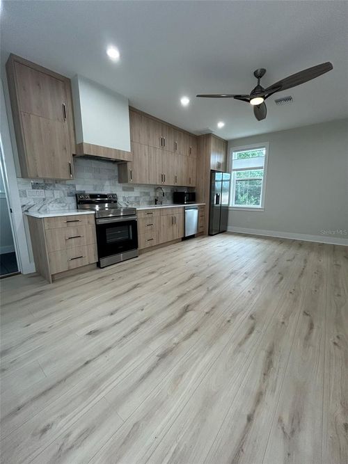 12-468 44th Ave N, SAINT PETERSBURG, FL, 33703-4714 | Card Image