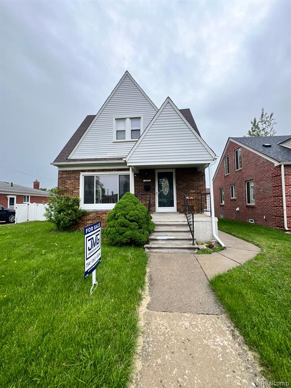 21st St, Wyandotte, MI 48192