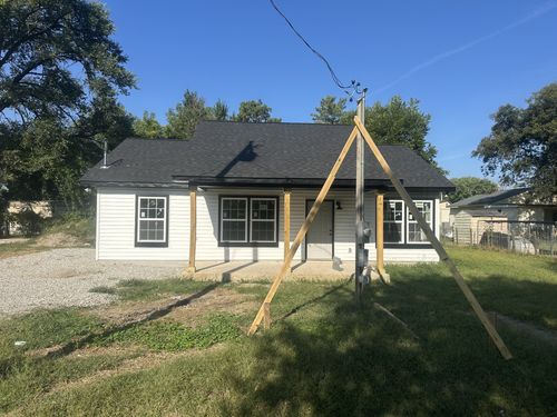 509 Brakefield St, Cowan, TN, 37318-3046 | Card Image