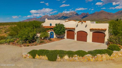 5002 Heno Mine Rd, Las Cruces, NM, 88011-9331 | Card Image