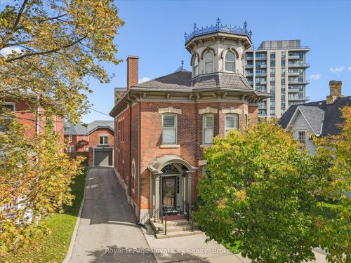 143 Norfolk St, Guelph, ON, N1H4J7 | Card Image