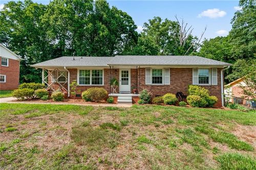 115 Flintfield Dr, Winston-Salem, NC, 27103-5309 | Card Image