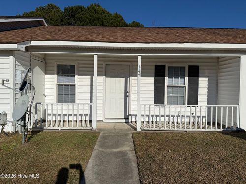 747 Pinewood Dr, Jacksonville, NC, 28546-7707 | Card Image