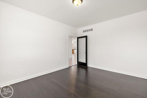 50529 Summit View Dr, Macomb, MI, 48042-1744 | Card Image