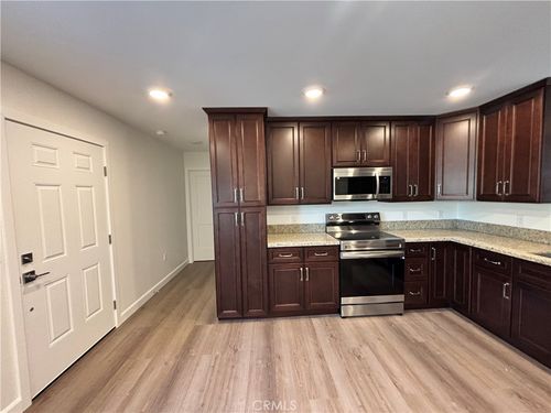 unit-c-520 W Route 66, Glendora, CA, 91740-4303 | Card Image