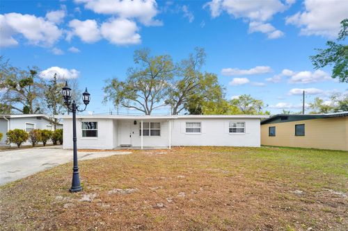 215 36th St Se, LARGO, FL, 33771-2611 | Card Image