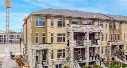 14-15 Fieldridge Cres, Brampton, ON, L6R4G6 | Card Image