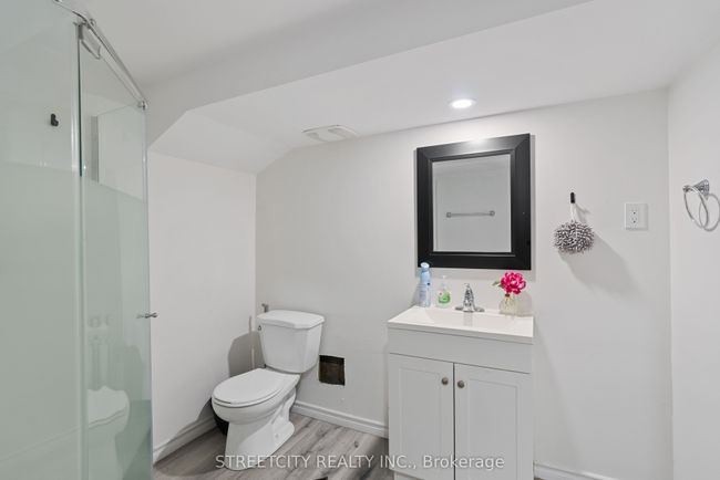 54 Brennan Dr, House attached with 5 bedrooms, 2 bathrooms and 2 parking in Strathroy ON | Image 29