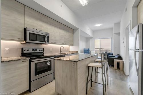 812-280 Lester St, Waterloo, ON, N2L0G2 | Card Image