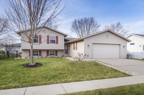 315 Sugar Avenue, BELLEVILLE, WI, 53508 | Card Image