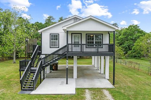 329 Fleitas Ave, Pass Christian, MS, 39571-3910 | Card Image