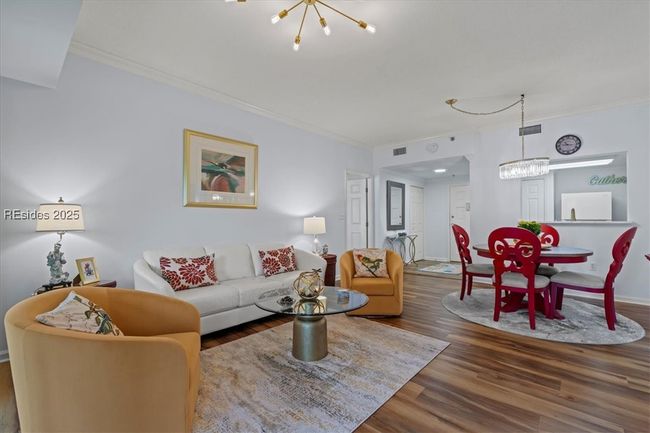 Cheery dining area. | Image 11