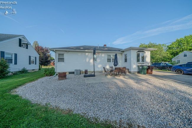515 Jackson St, House other with 3 bedrooms, 2 bathrooms and 2 parking in Tiffin OH | Image 22
